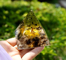 Load image into Gallery viewer, Tree Of Life Orgonite Peridot with Smoky Natural Stone Pyramid
