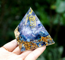 Load image into Gallery viewer, Orgonite Clear Crystal With Amethyst Kyanite Natural Stone Pyramid
